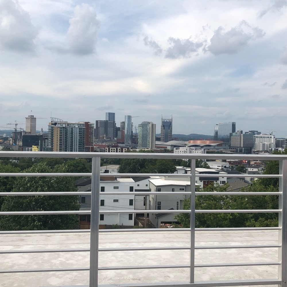 Meet your Posher, Laurenn